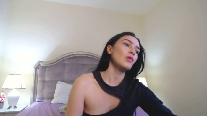 xEVELYYNN
