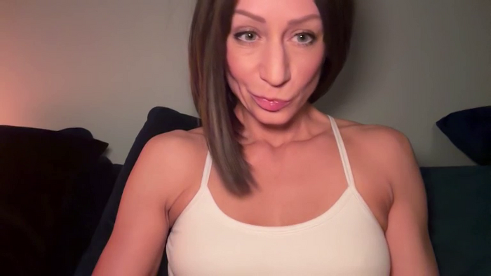 MiaBOOTYQueen