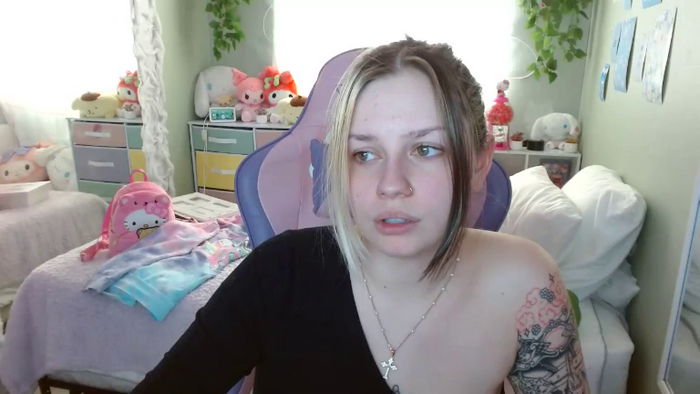 Angelina_Glass