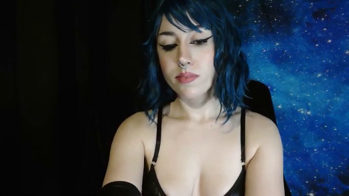 MissVikkiBlue