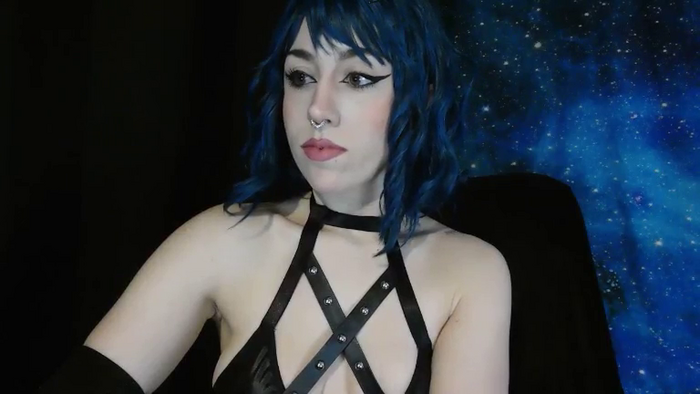 MissVikkiBlue