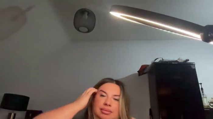 CharlieFoxxxUK