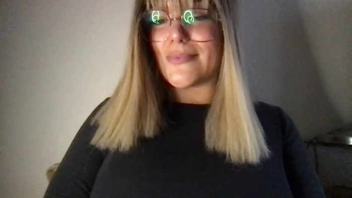 MistressLouUK