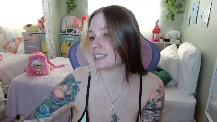 Angelina_Glass