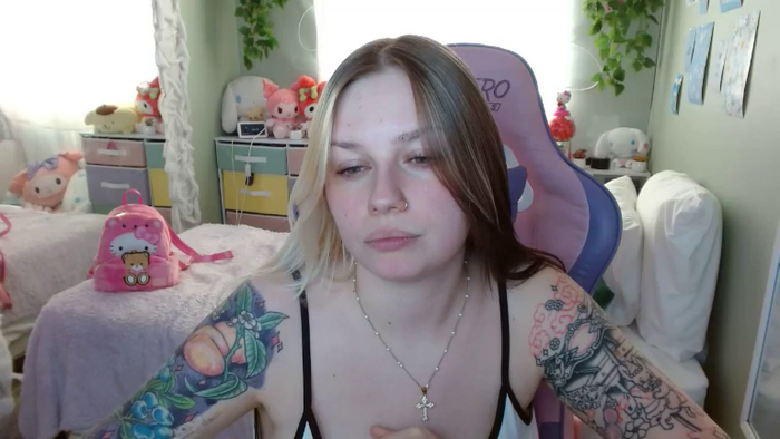 Angelina_Glass