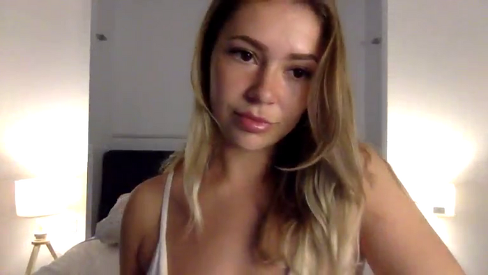 BlondePlaytoy