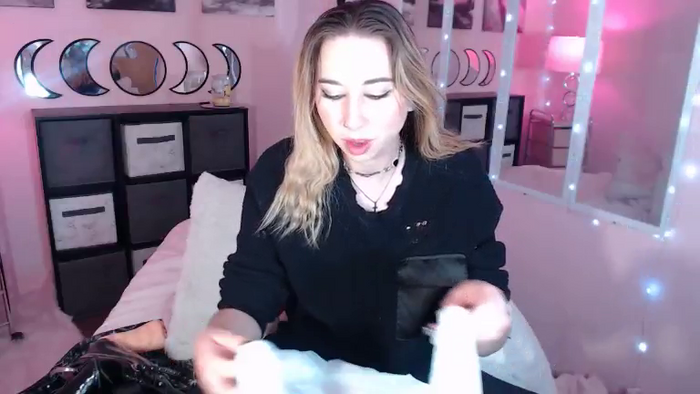 Lacey_Prescott