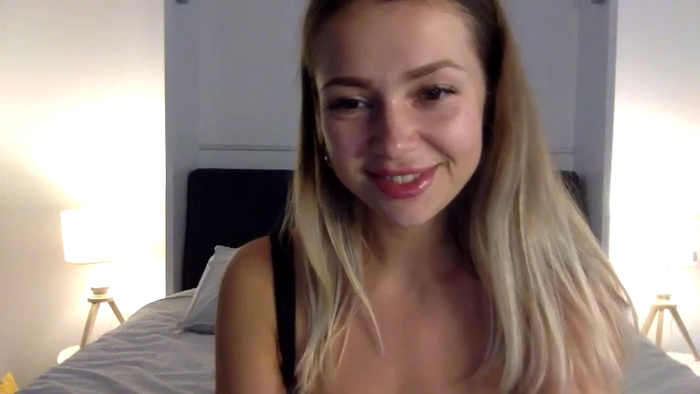 BlondePlaytoy