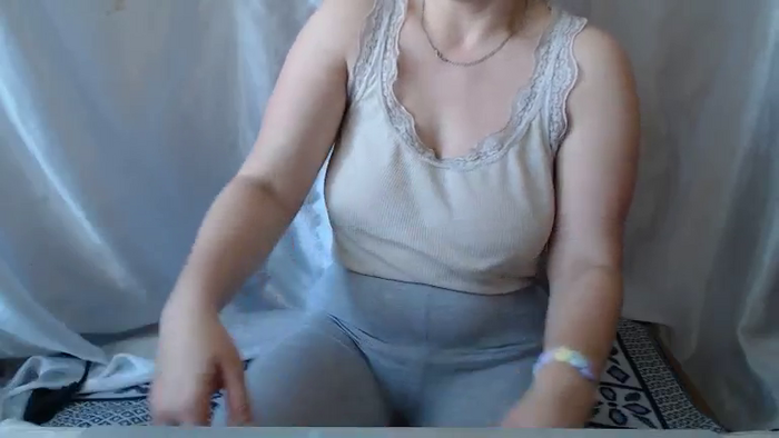 BettyGirlKiss