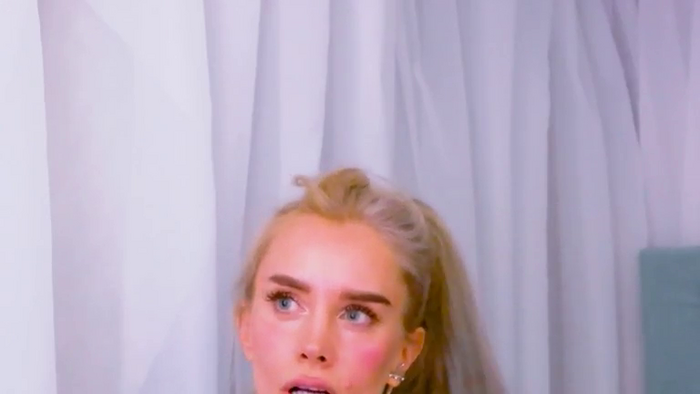 DahliaLay