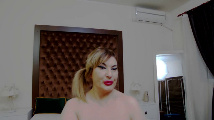 KiraLeila