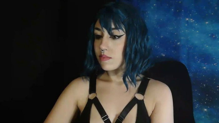 MissVikkiBlue