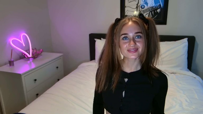 XAshtonRileyX