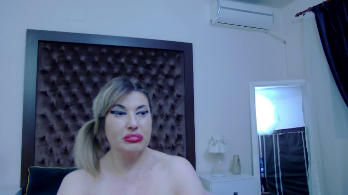 KiraLeila