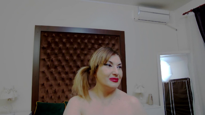 KiraLeila