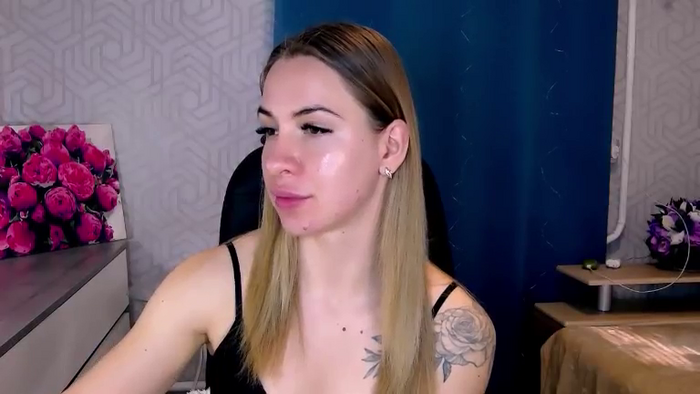 MeganNaughtyy