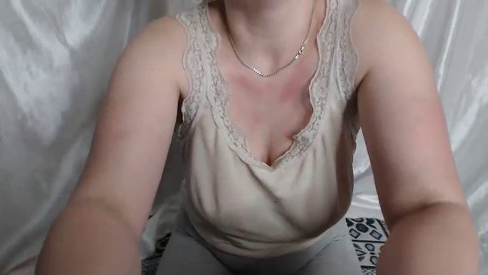 BettyGirlKiss