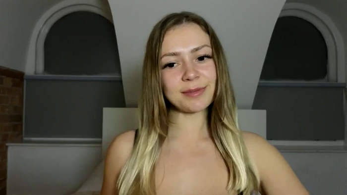 BlondePlaytoy