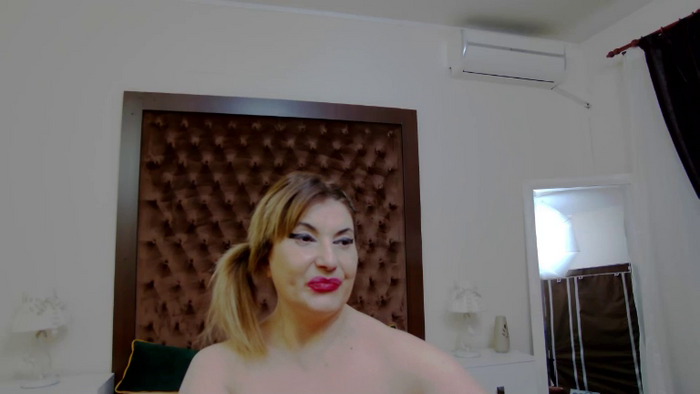 KiraLeila