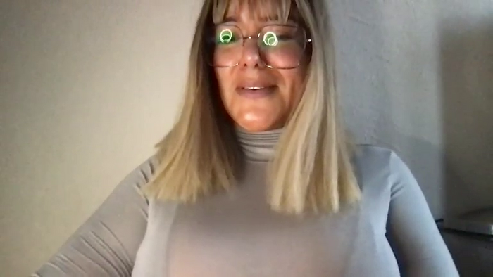 MistressLouUK