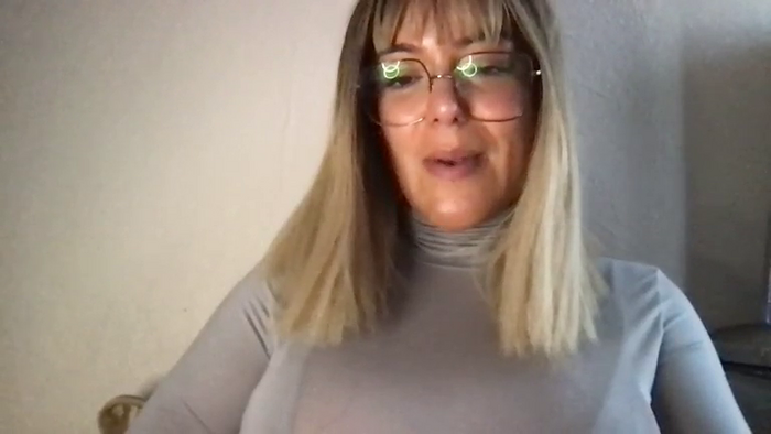 MistressLouUK