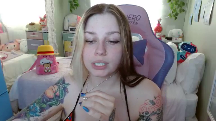 Angelina_Glass