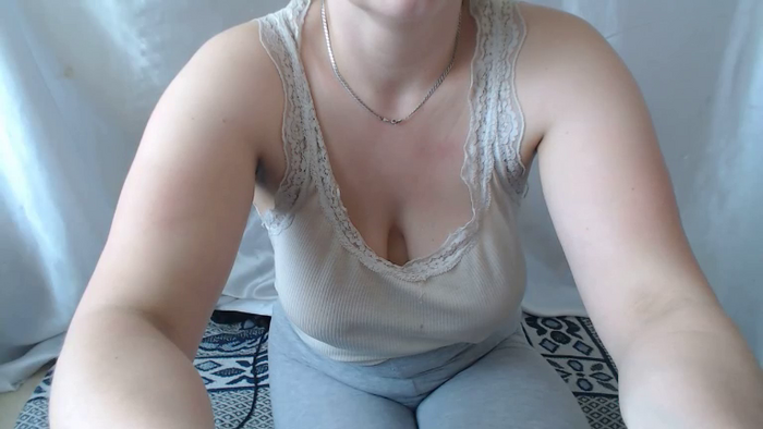 BettyGirlKiss