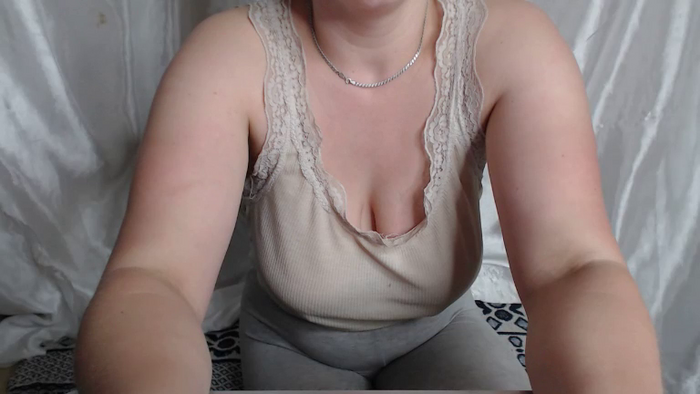 BettyGirlKiss