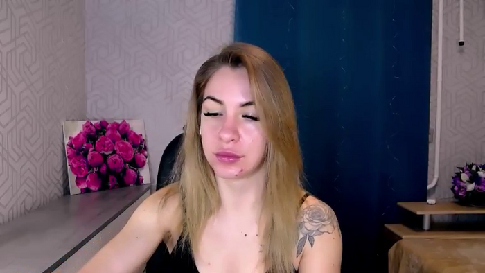 MeganNaughtyy