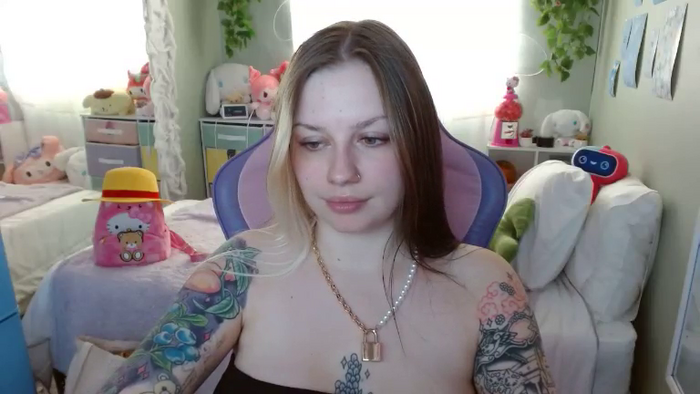 Angelina_Glass