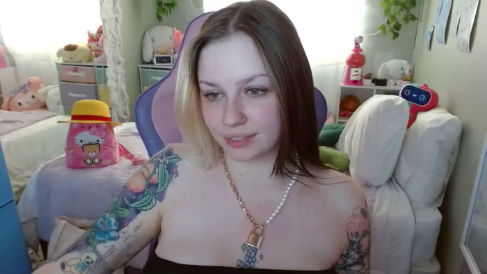 Angelina_Glass