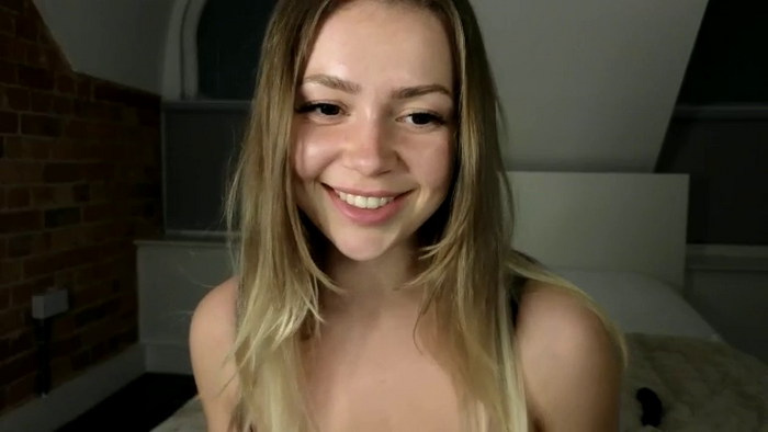 BlondePlaytoy
