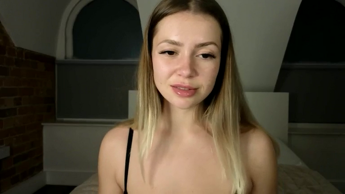 BlondePlaytoy