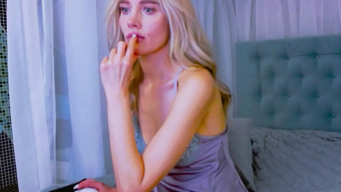 DahliaLay