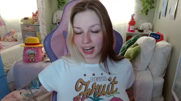 Angelina_Glass