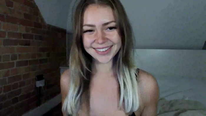 BlondePlaytoy