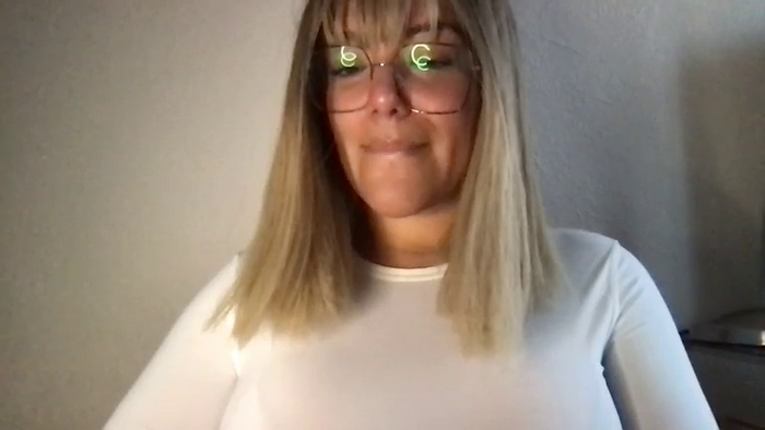 MistressLouUK