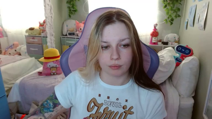 Angelina_Glass