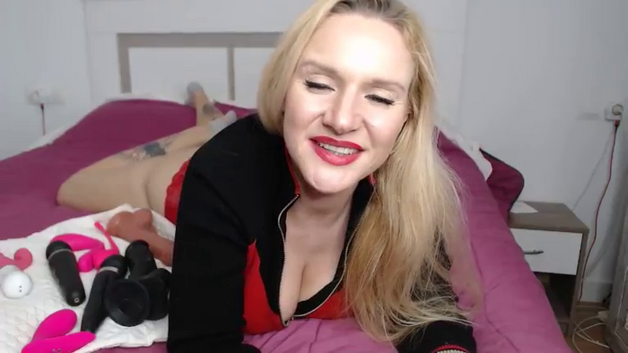 RealDollyFox