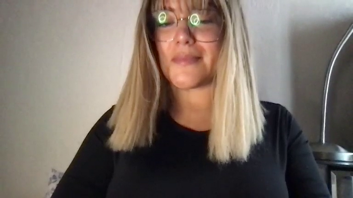 MistressLouUK