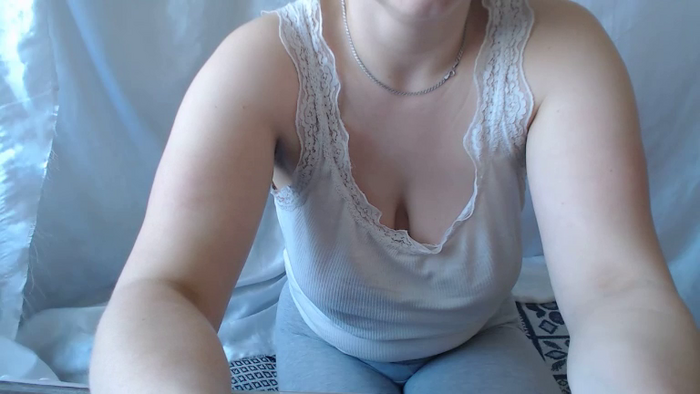 BettyGirlKiss