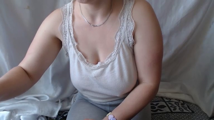 BettyGirlKiss