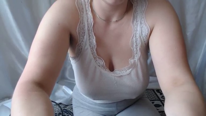 BettyGirlKiss