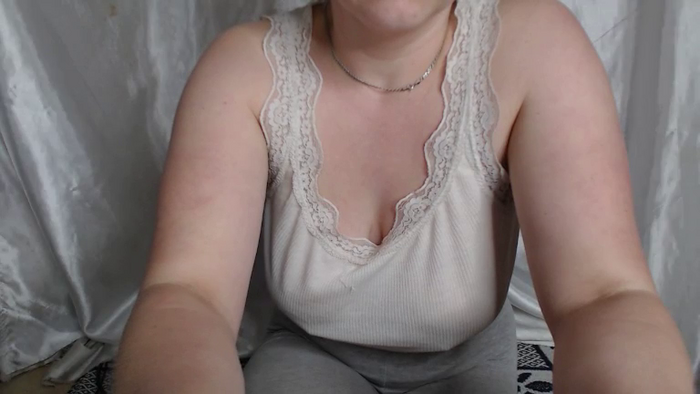 BettyGirlKiss