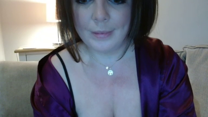 CurvyCourtneyUK