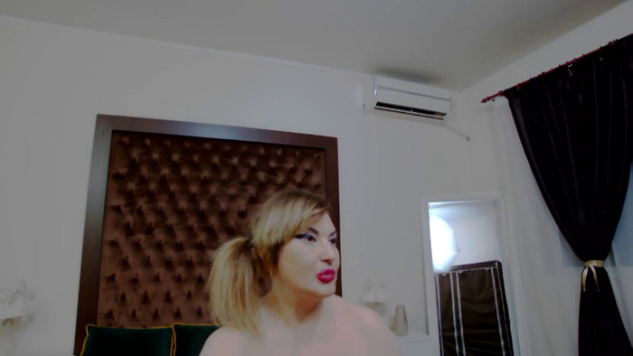 KiraLeila