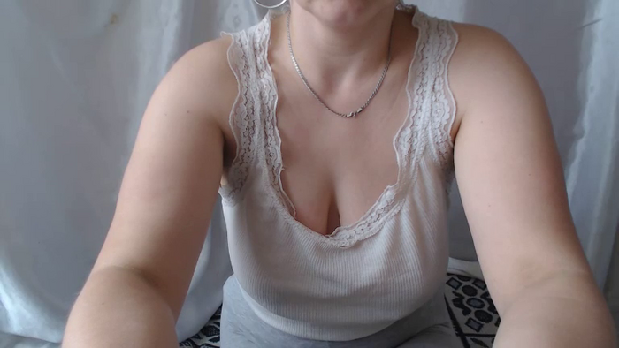 BettyGirlKiss
