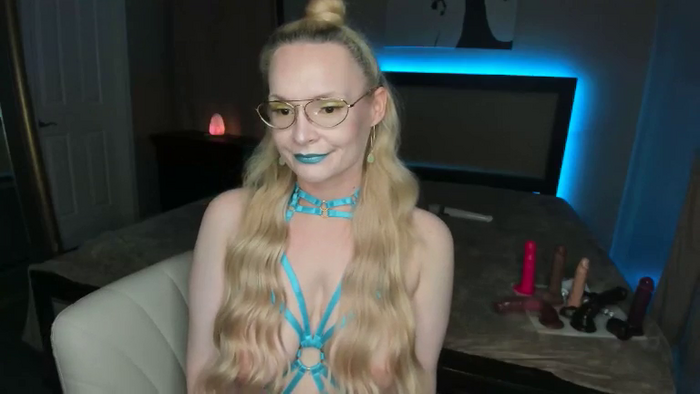 LanaBackwards