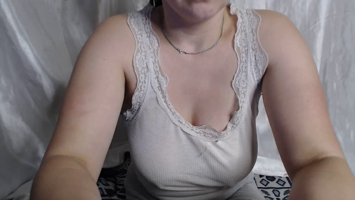 BettyGirlKiss