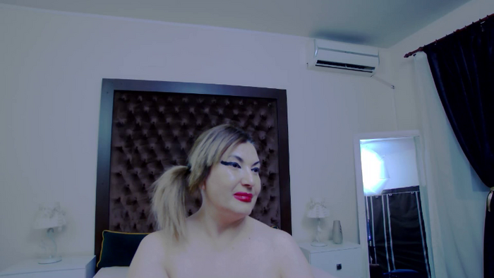 KiraLeila